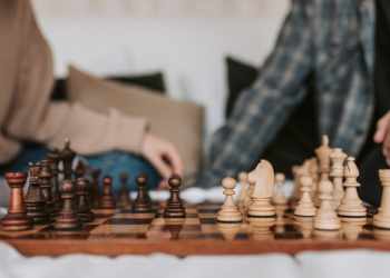 chess players Play grid