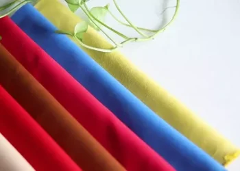 Technical Threads for Uniforms and Industrial Apparel: What Makes Them Different